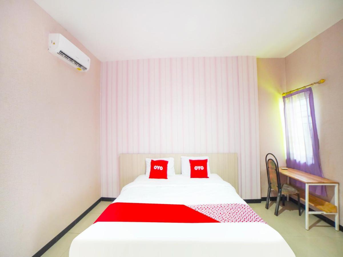 Oyo 91283 Sg Premium Guest House Medan Luaran gambar