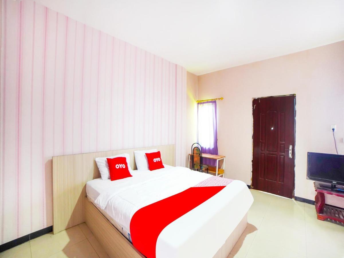 Oyo 91283 Sg Premium Guest House Medan Luaran gambar